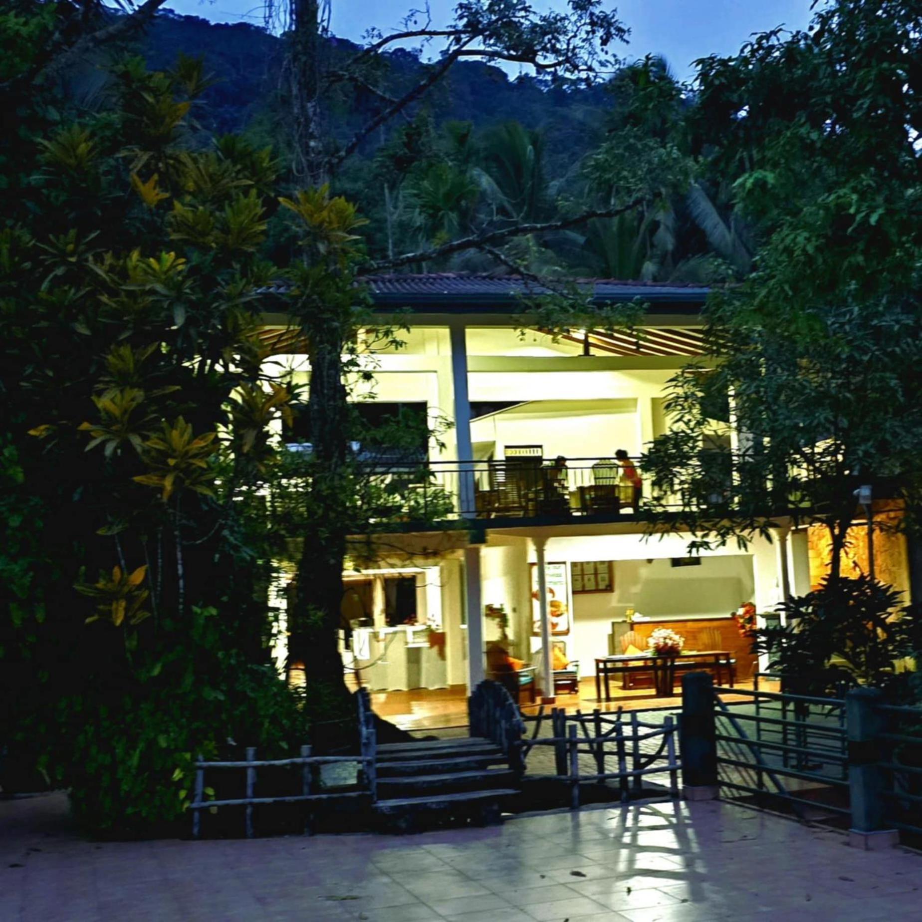 Rainforest Lodge, Deniyaya Extérieur photo